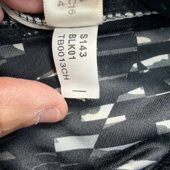 Women Reebok Black Gray Athletic Cropped Compression Leggings Size XS - Picture 9 of 11